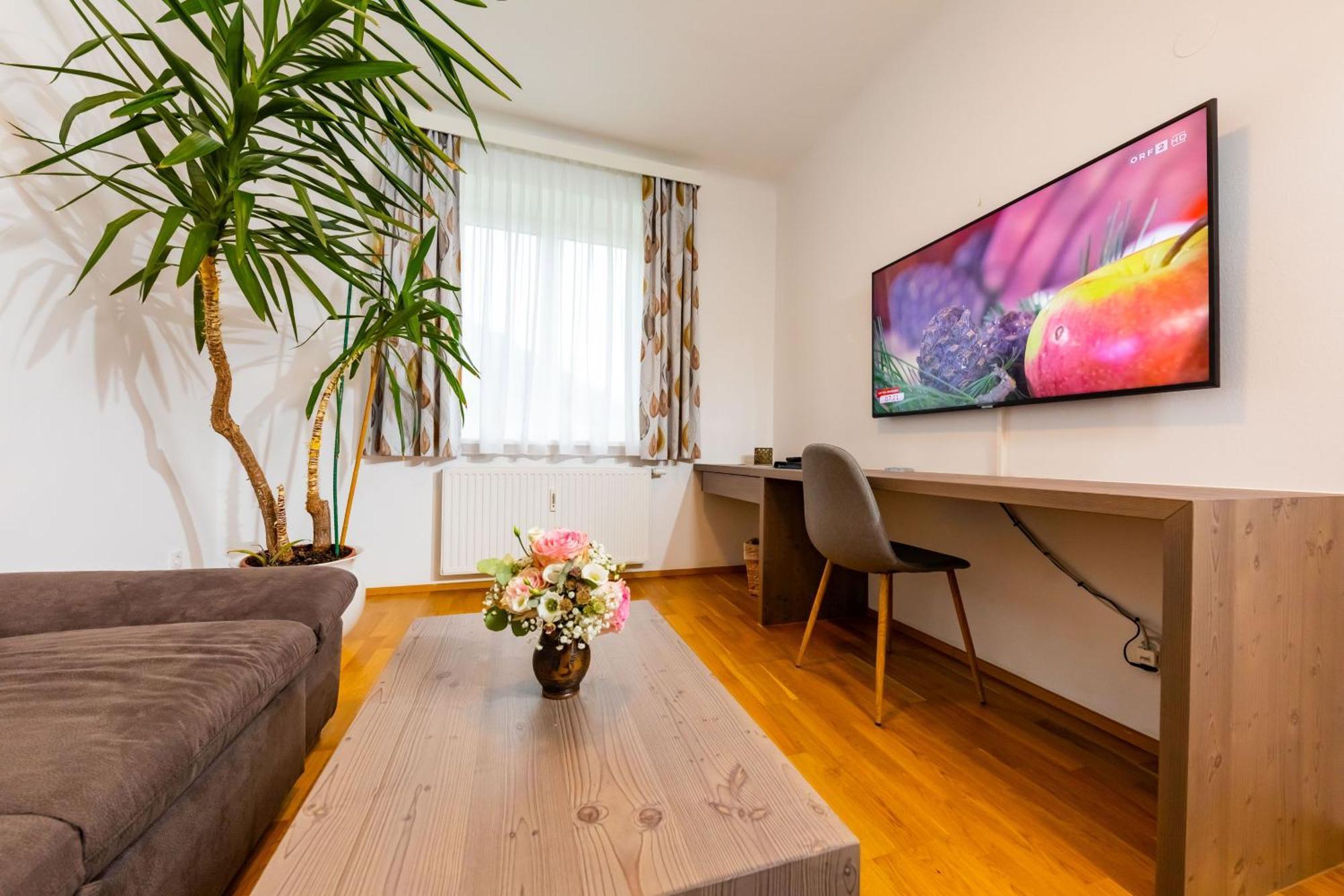 Apartmenthaus Pastner Am Teich Übelbach Dış mekan fotoğraf