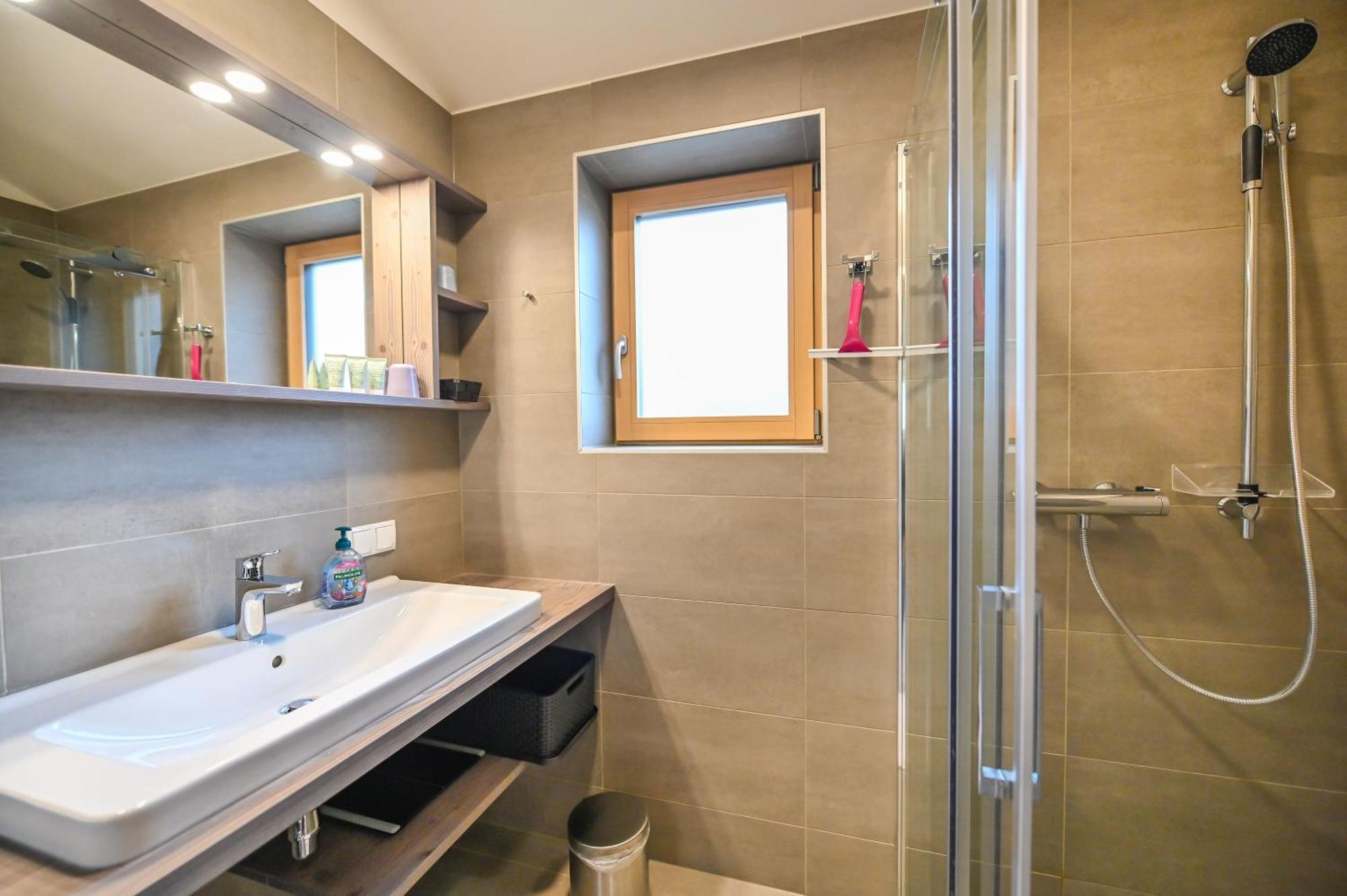 Apartmenthaus Pastner Am Teich Übelbach Dış mekan fotoğraf